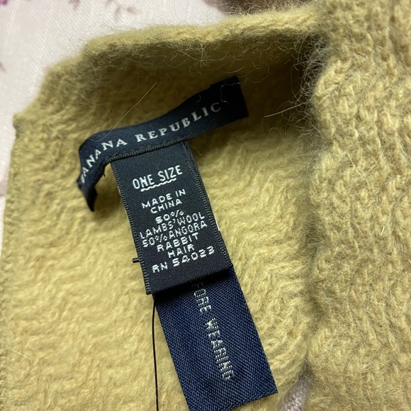 BANANA REPUBLIC Scarf Lambswool Angora Rabbit Hair Camel Color - Picture 4 of 6
